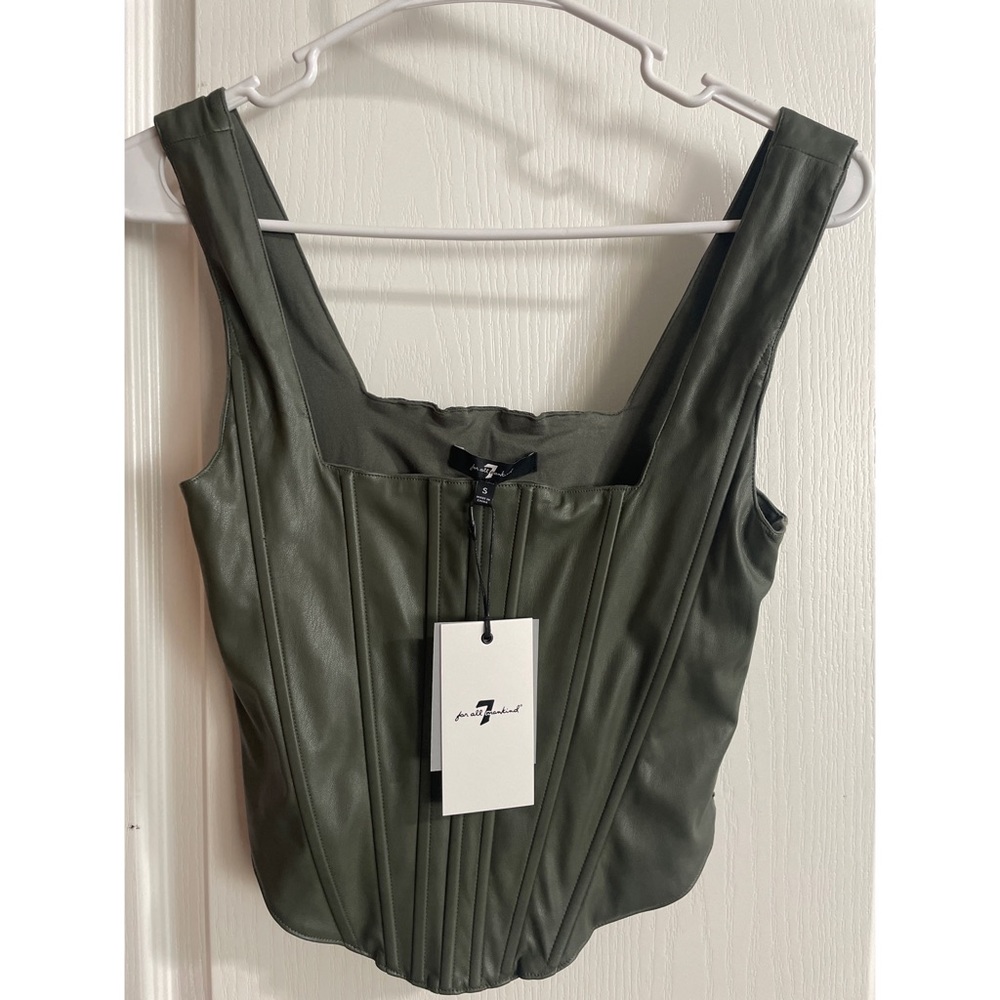 NWT 7 for all mankind top